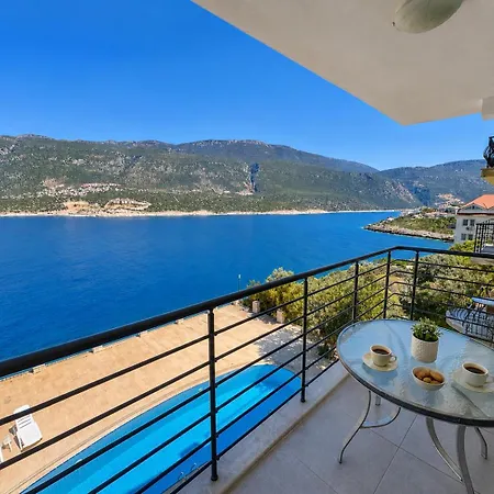 Mona With Sea Platform Apartment Kaş
