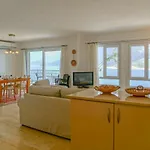 Lejlighed Mona With Sea Platform