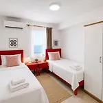 Apartamento Mona With Sea Platform *