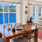 Apartamento Mona With Sea Platform