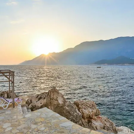 Mona With Sea Platform * Kaş