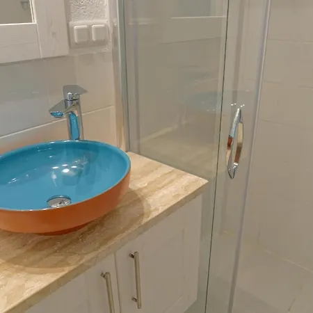 Mona With Sea Platform Daire