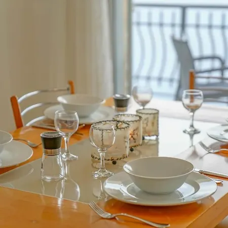 Mona With Sea Platform